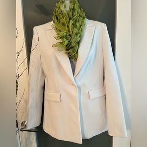 White blazer lined medium weight polyester rayon viscose NWT